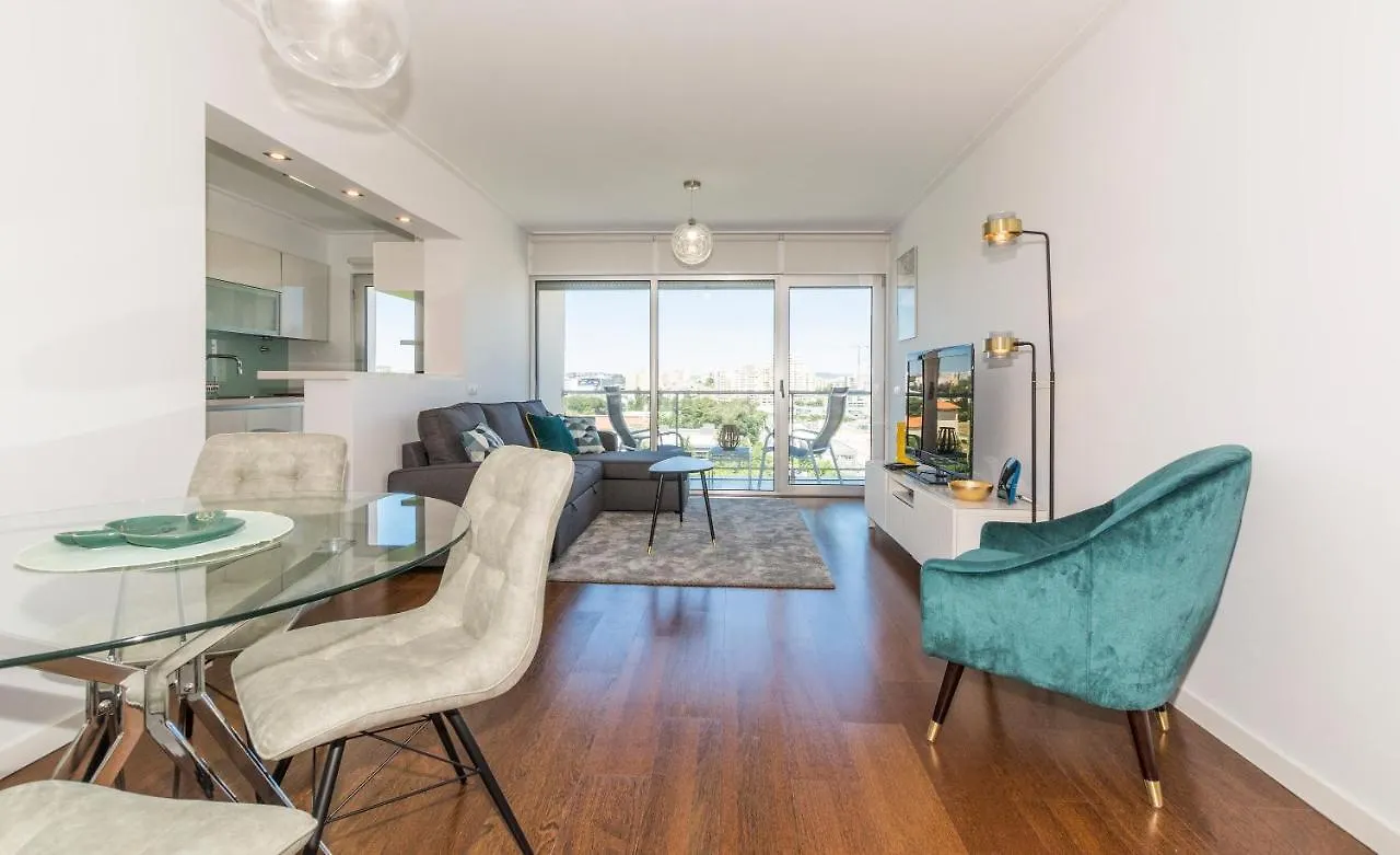 Metrocity One Bedroom Apartment - A/C & Swimming Pool Lisboa