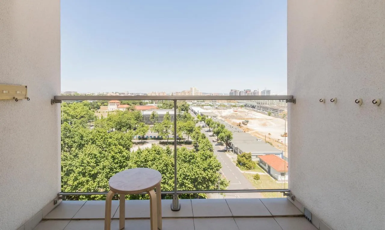 Metrocity One Bedroom Apartment - A/C & Swimming Pool Lisboa 0*,  Portugal