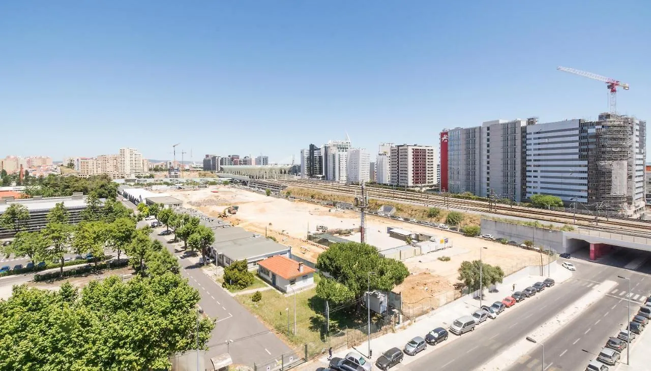 Metrocity One Bedroom Apartment - A/C & Swimming Pool Lisboa Portugal