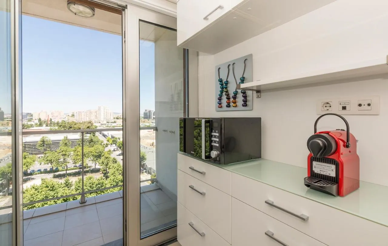Metrocity One Bedroom Apartment - A/C & Swimming Pool Lisboa